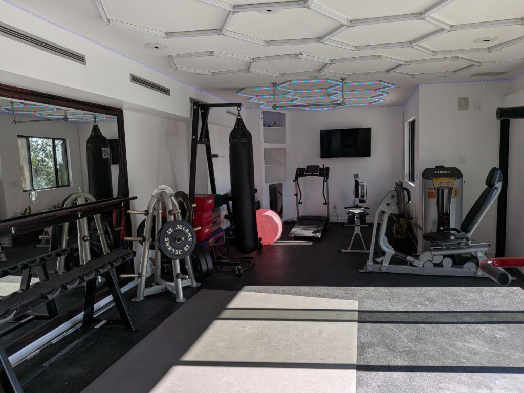 Home gym wall refresh and painting in Hollywood completed by Handyman2Go